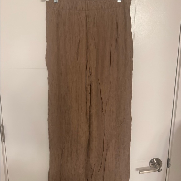 Abercrombie Crinkle Textured Pull On Pant - Picture 3 of 4